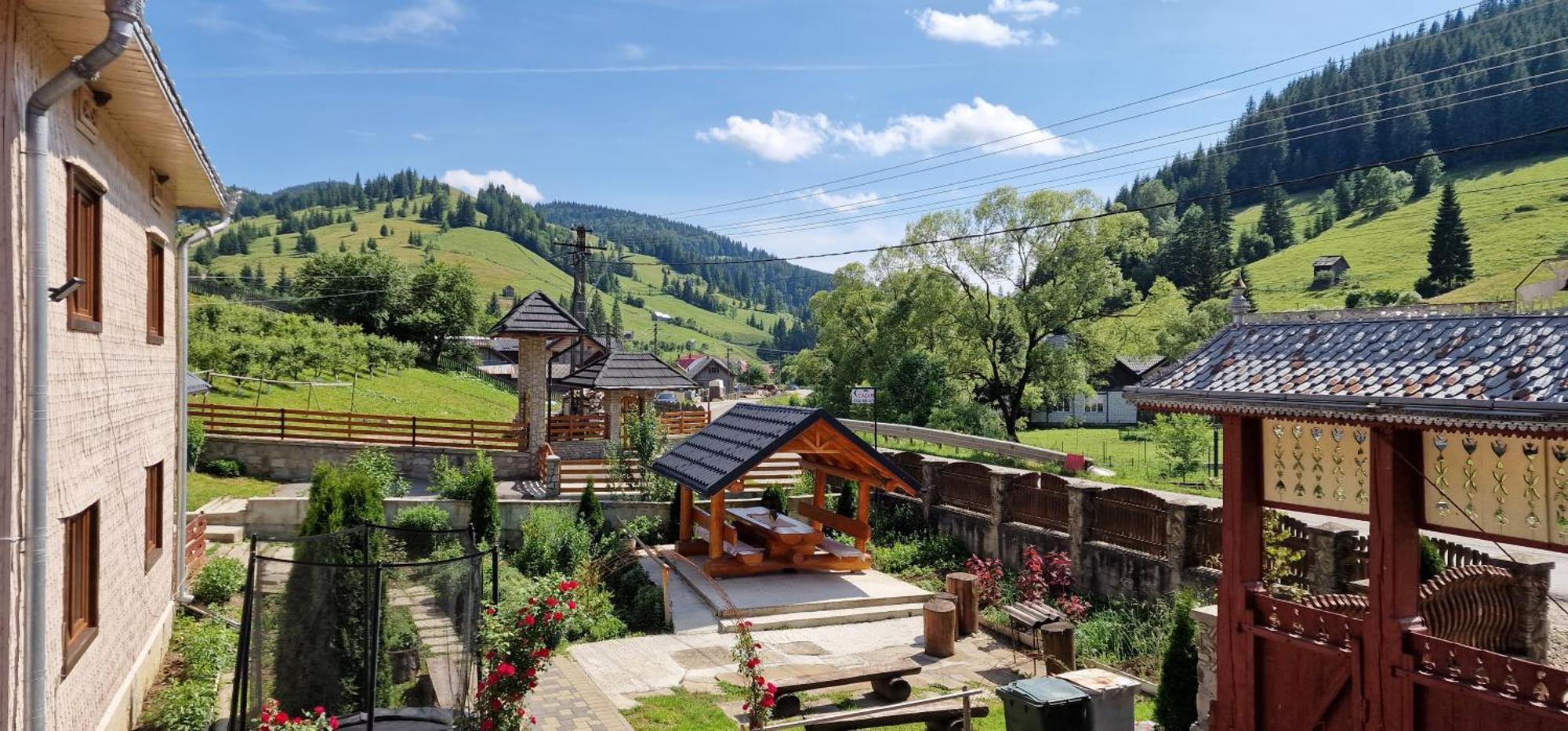 Отель Casa Agroturistica Tarancuta Din Ватра Молдовицей Экстерьер фото