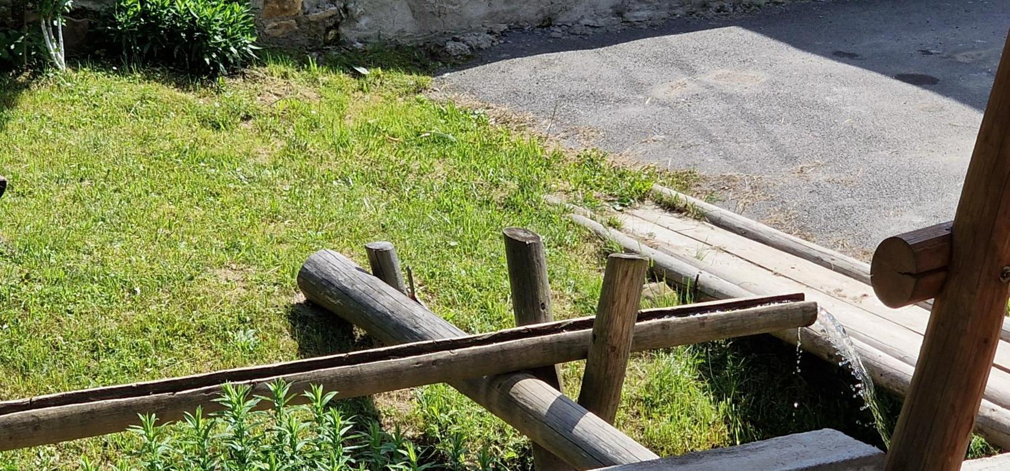 Отель Casa Agroturistica Tarancuta Din Ватра Молдовицей Экстерьер фото